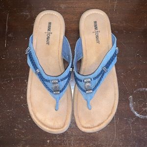 Minnetonka Silverthorne Thong Blue Denim Sandal